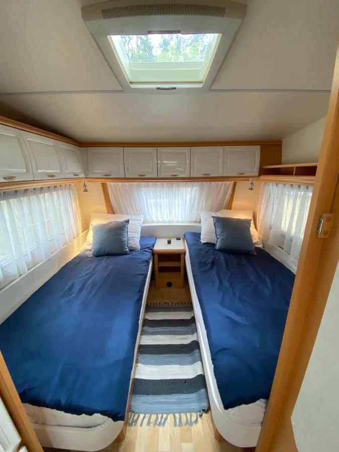 فندق Przyczepa Abordaz Na Campingu Kormoran هيل المظهر الخارجي الصورة
